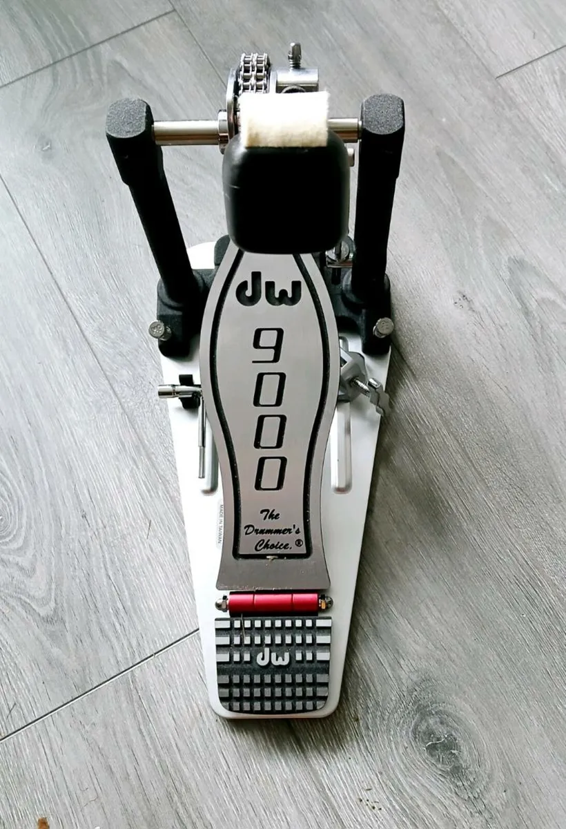 DW 9000 bass drum pedal - Image 3