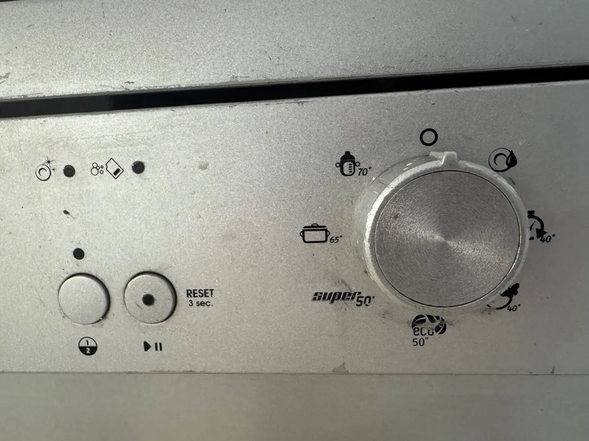 Dishwasher - Image 3