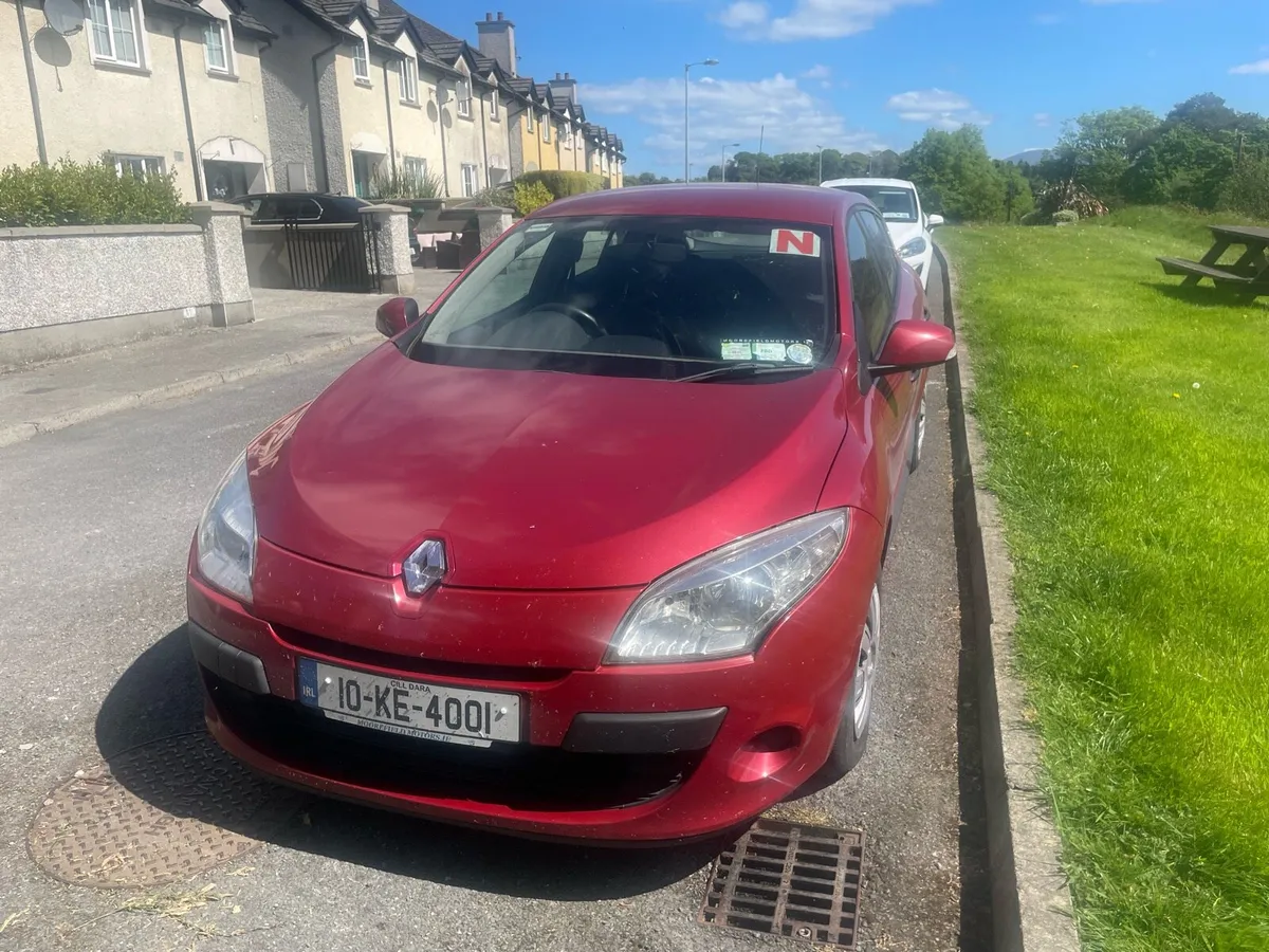 2010 Renault megane Taxed 07/25 Nct 09/25 - Image 4