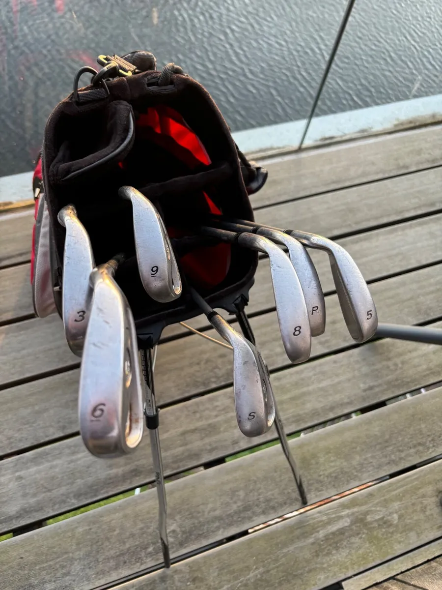 Golf clubs and stand bag - Image 3