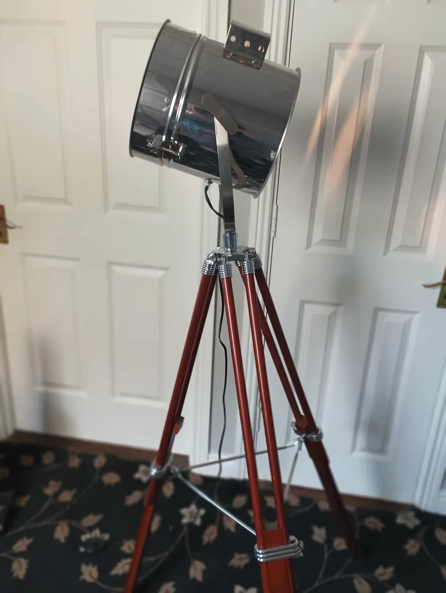 Large Tripod Lamp - Image 2