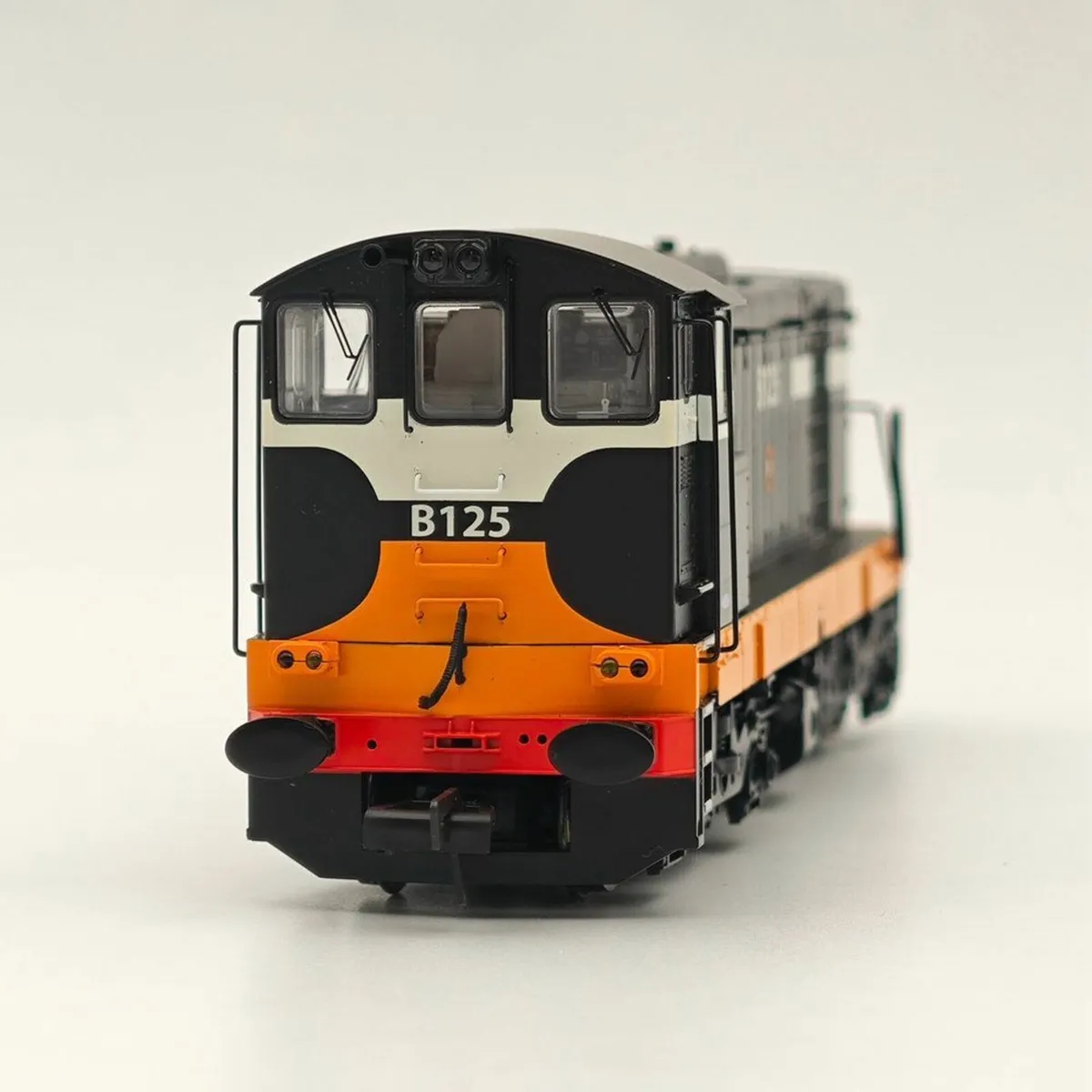 1:76 Scale. Class 121 Diesel Locomotive B125 CIE - Image 3