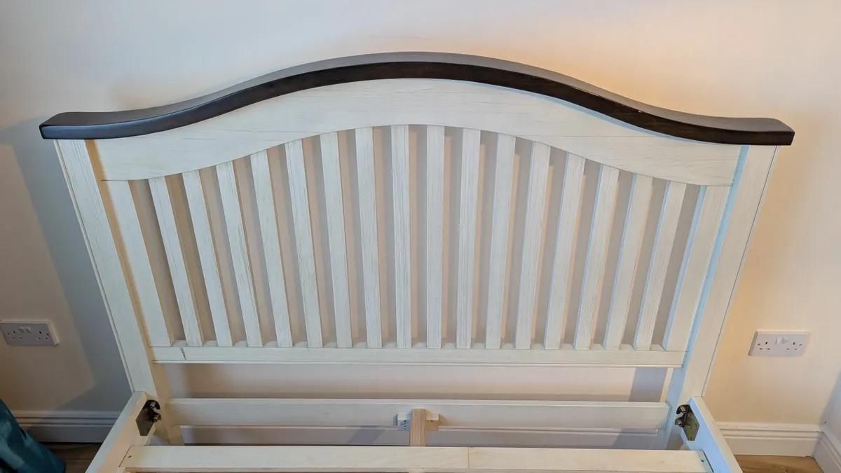 Wellington Bedframe (Harvey Norman) king size 5 ft - Image 3