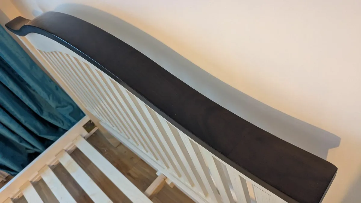 Wellington Bedframe (Harvey Norman) king size 5 ft - Image 4