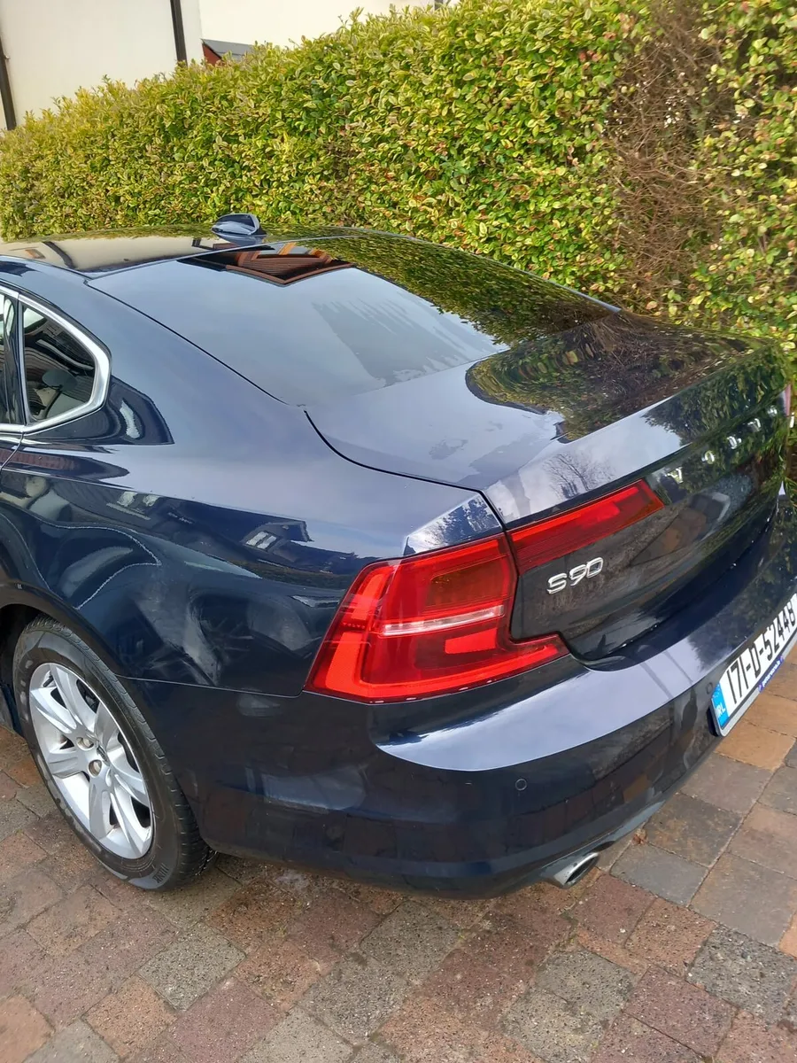 Volvo S90 - Image 1