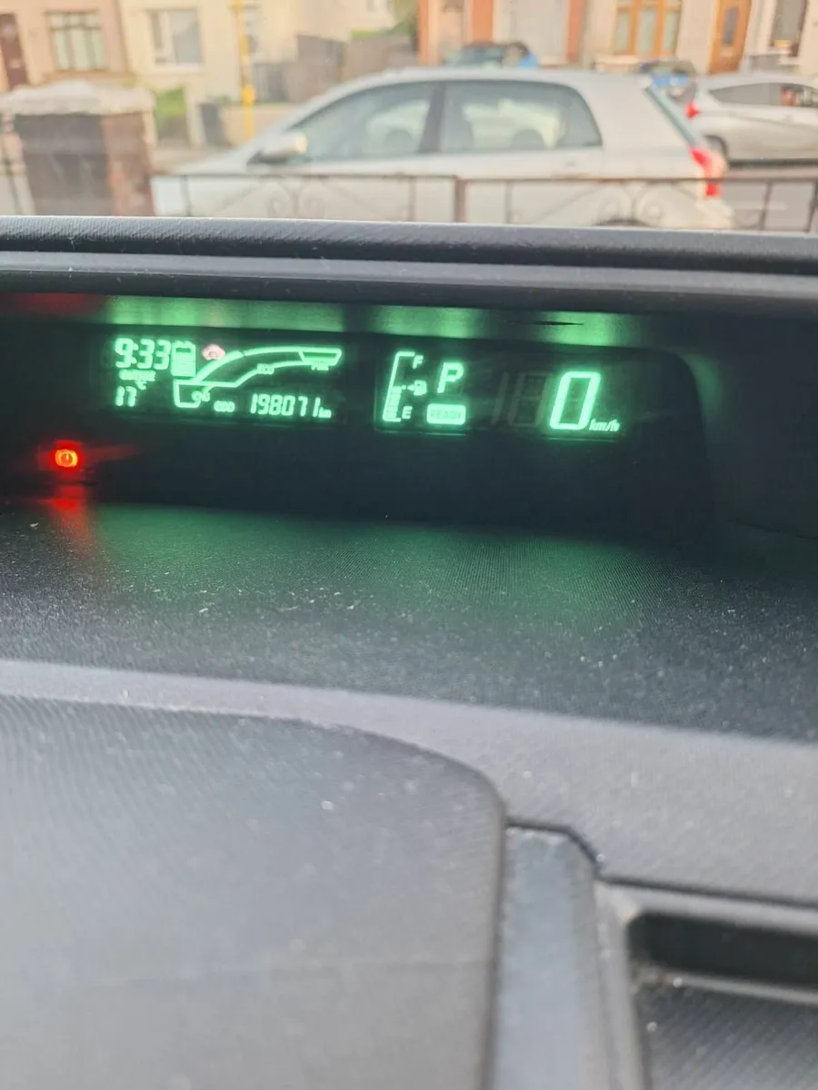 Toyota Aqua 2012 - Image 2