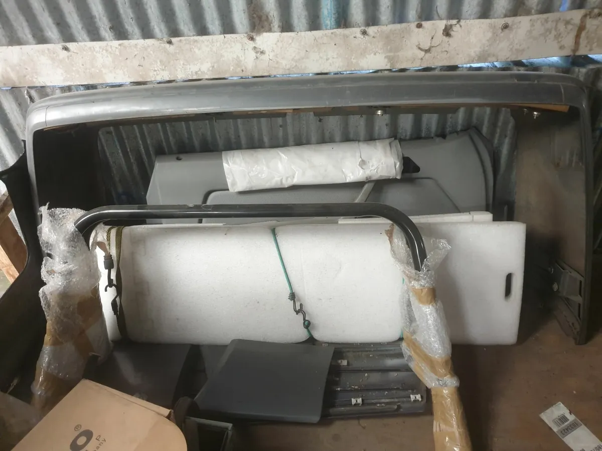 Mercedes w124 breaking - Image 2