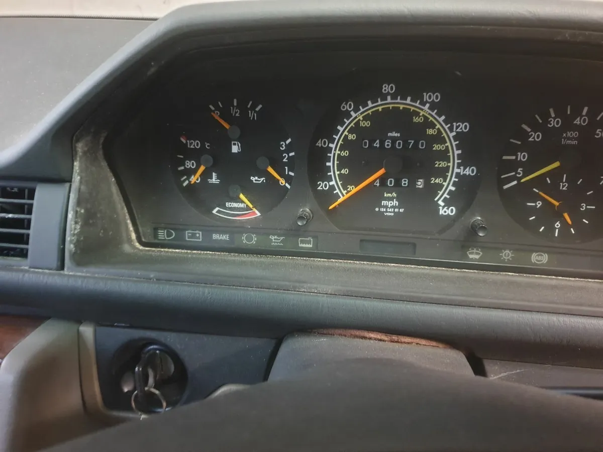 Mercedes w124 breaking - Image 4