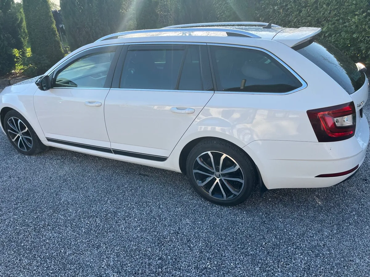 Skoda Octavia sportline - Image 4