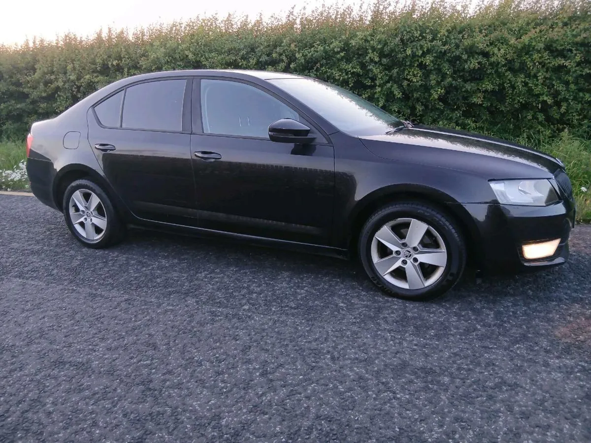 151 SKODA OCTAVIA AMBITION 1.6 TDI - Image 2