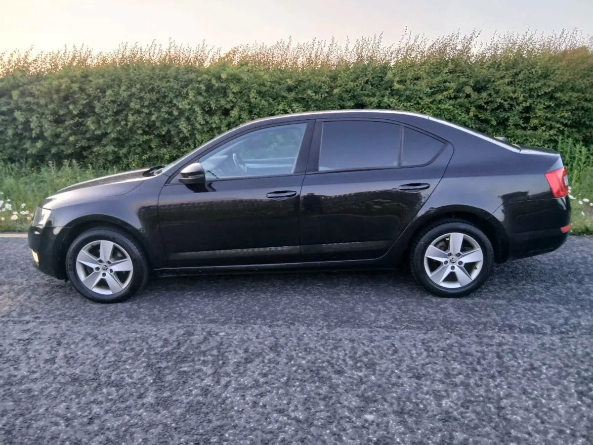 151 SKODA OCTAVIA AMBITION 1.6 TDI - Image 3