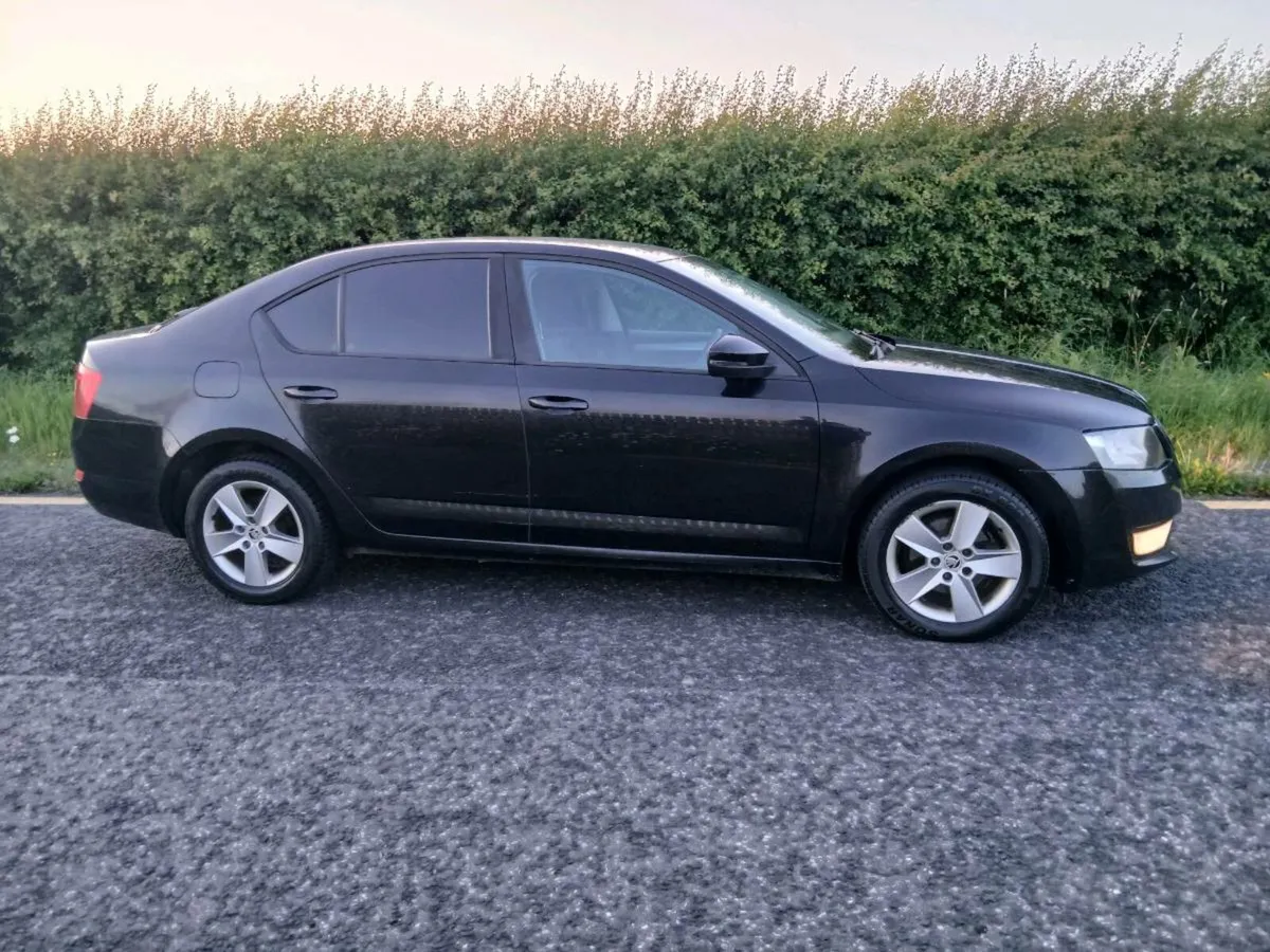 151 SKODA OCTAVIA AMBITION 1.6 TDI - Image 4