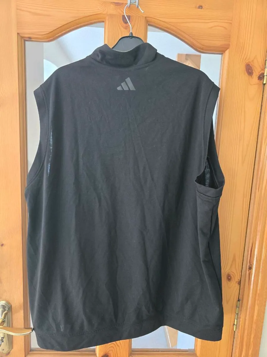 ADIDAS MEN'S ELEVATED QUARTER ZIP GOLF VEST - Image 2