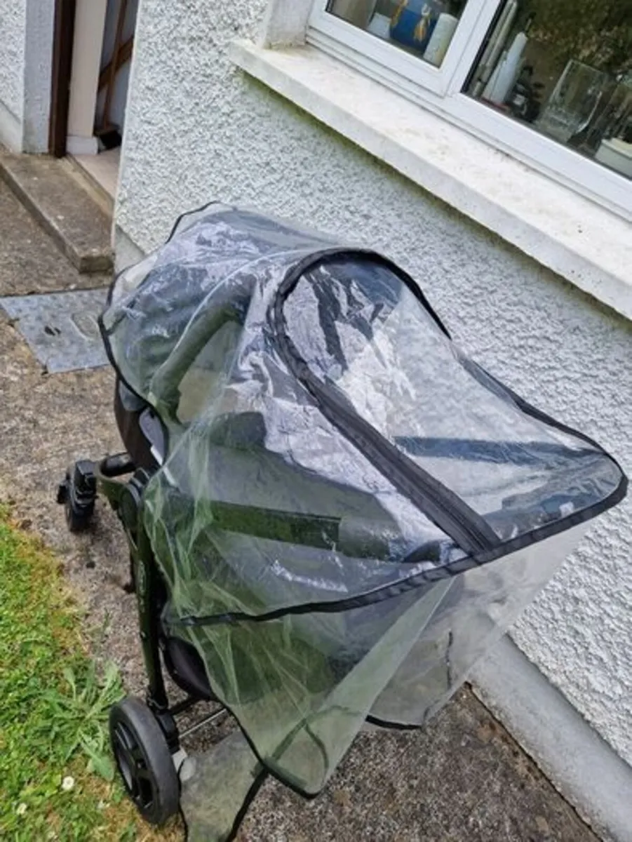 GRACO all in One PRAM & BUGGY. Plus Rain Cover - Image 3