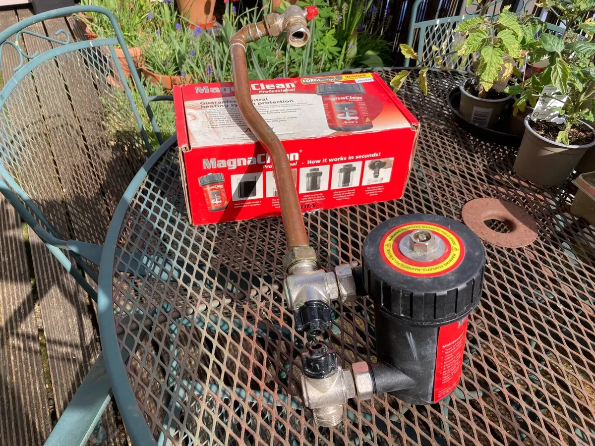 MagnaClean Professional magnetic filter - Image 2