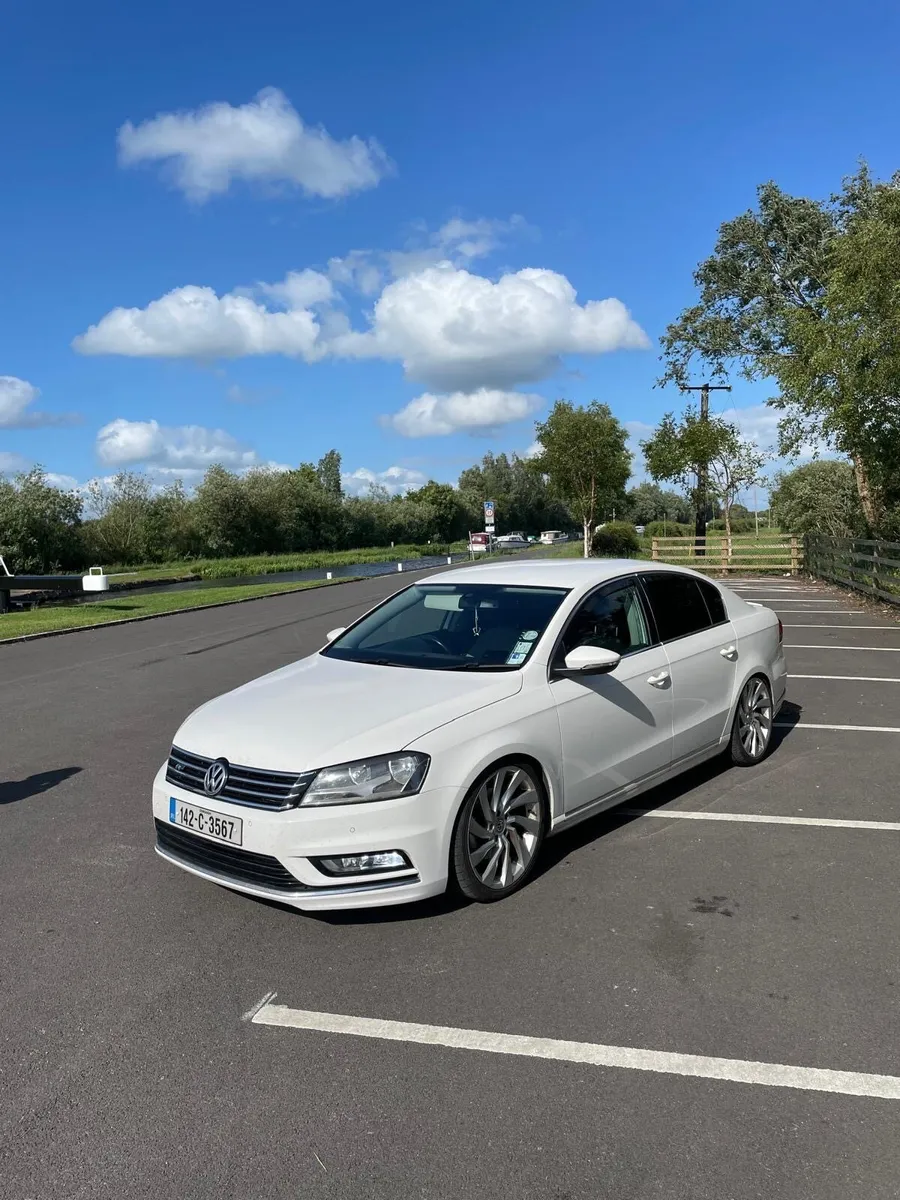 R-line Passat - Image 1