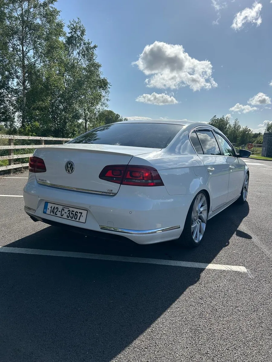 R-line Passat - Image 4