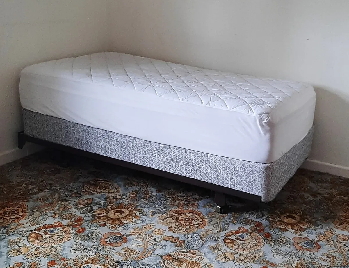 Beds - Image 1