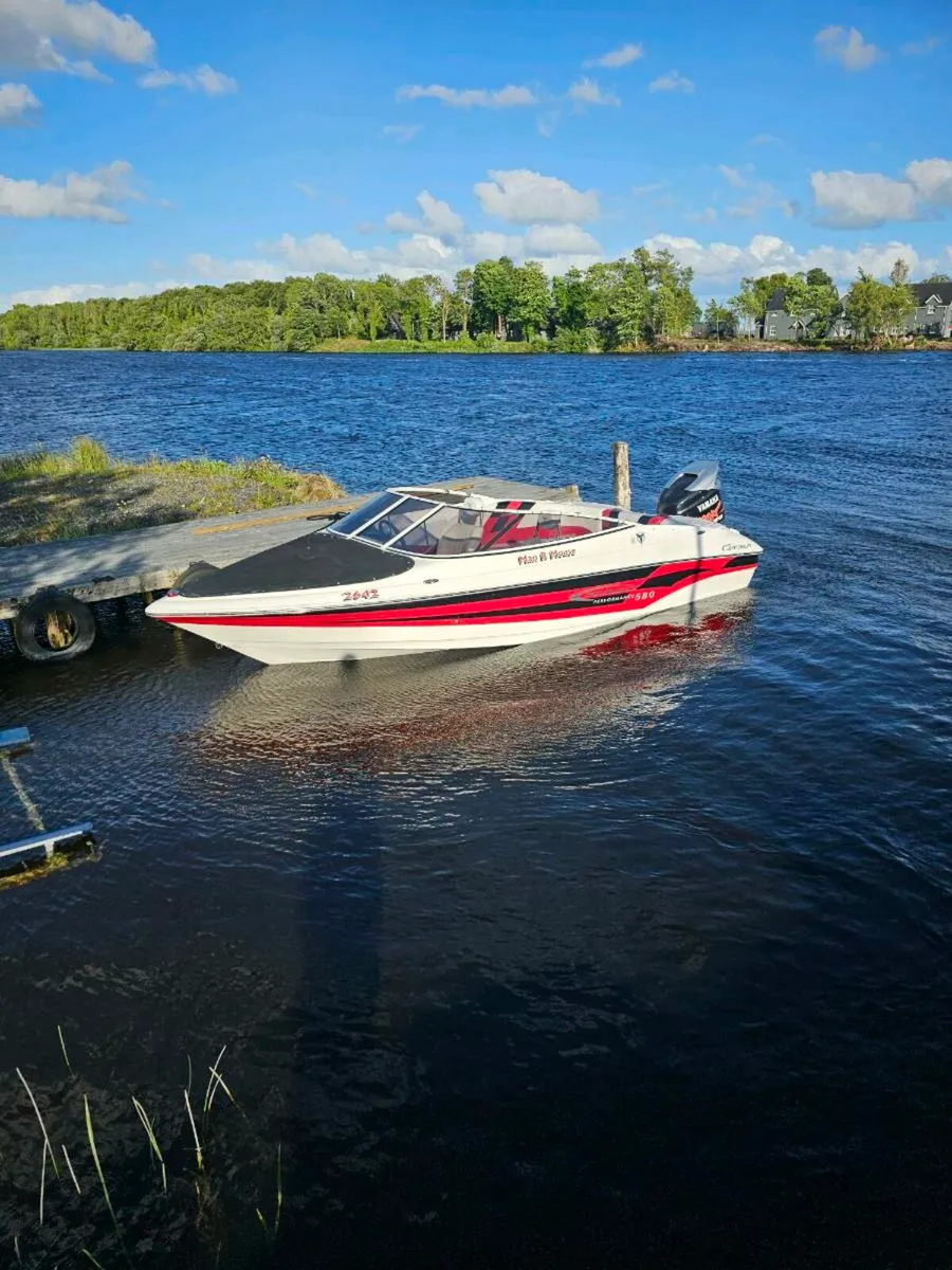 Campion 580 chase bowrider speedboat yamaha vmax - Image 1