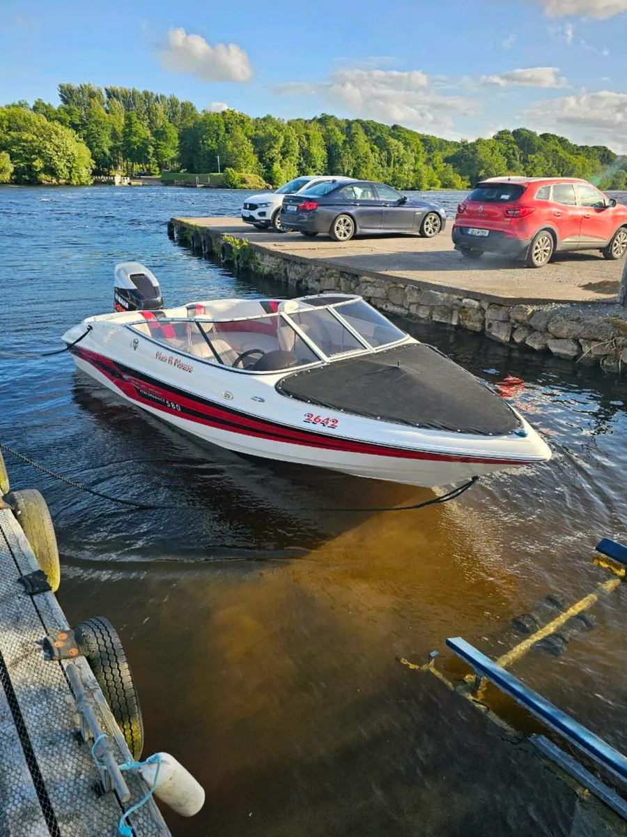 Campion 580 chase bowrider speedboat yamaha vmax - Image 3