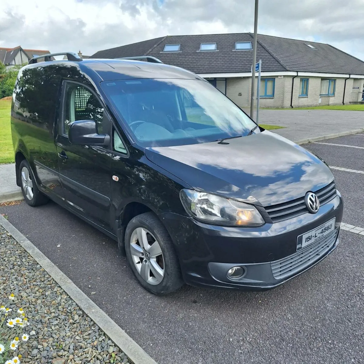 2015 2.0L Volkswagen Caddy Highline - Image 3