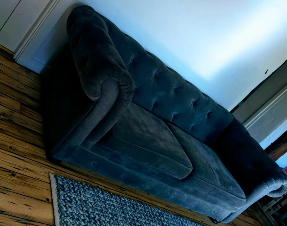 Couch. Very good quality and condition.