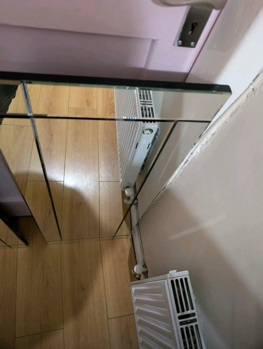 PAIR OF CONTEMPORARY WALL MIRRORS - Image 4