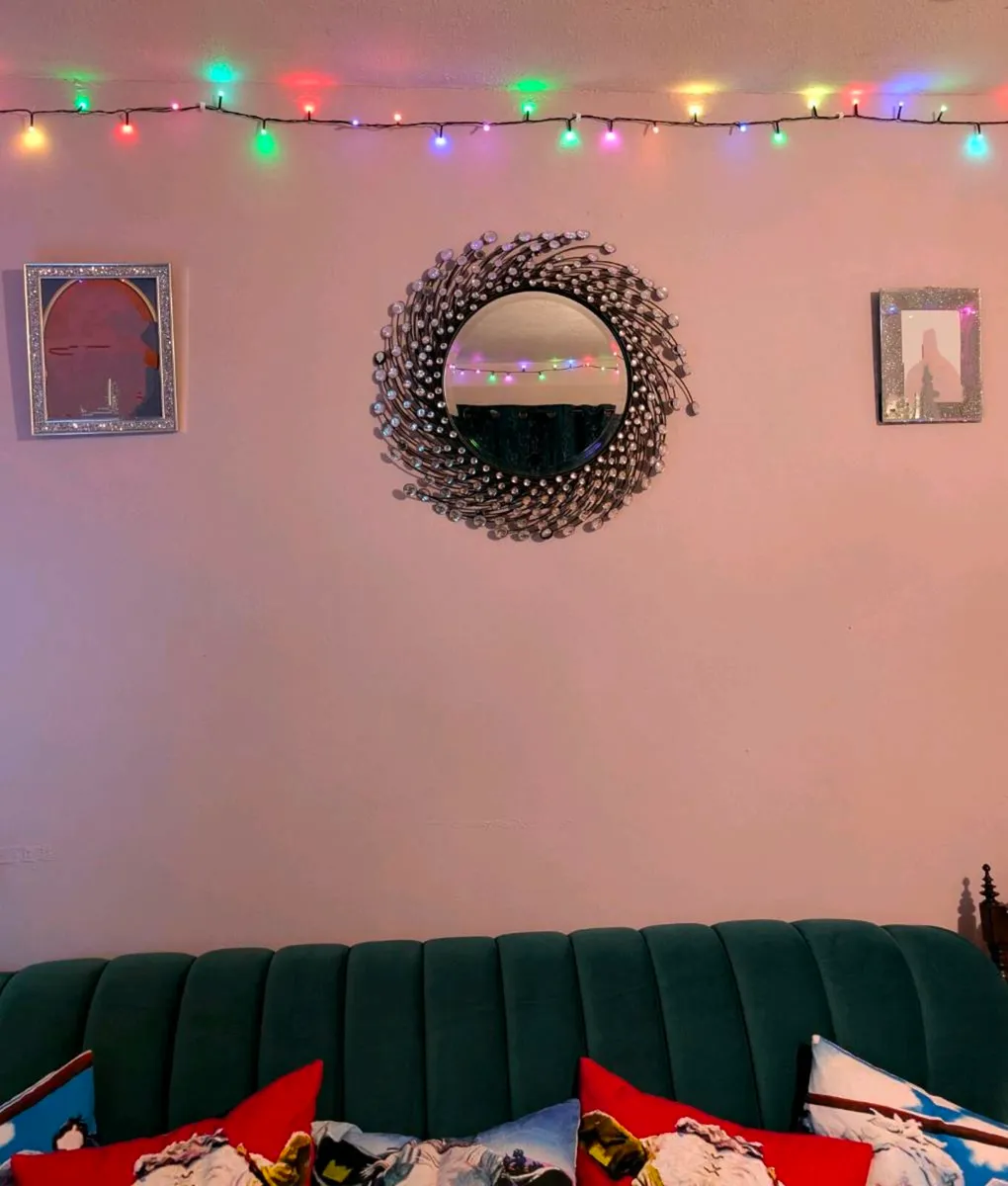 CONTEMPORARY ROUND WALL MIRROR - Image 3