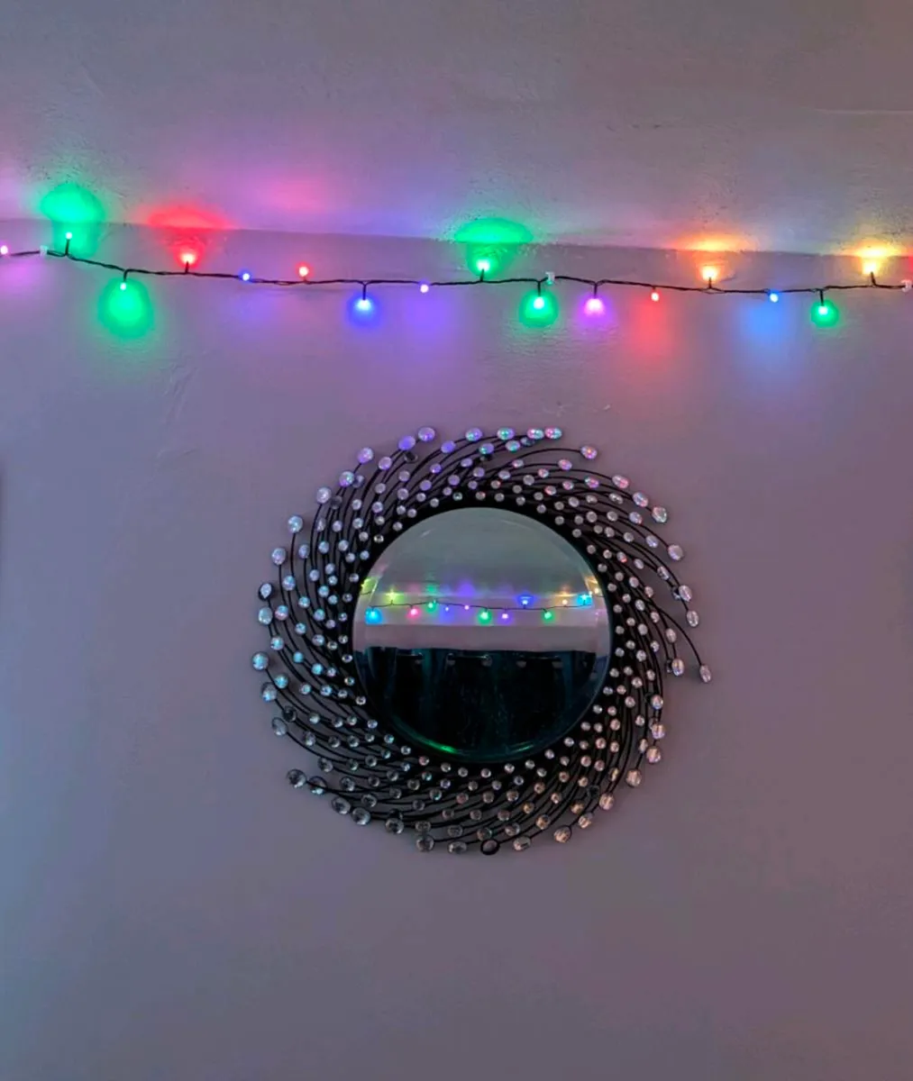 CONTEMPORARY ROUND WALL MIRROR - Image 4