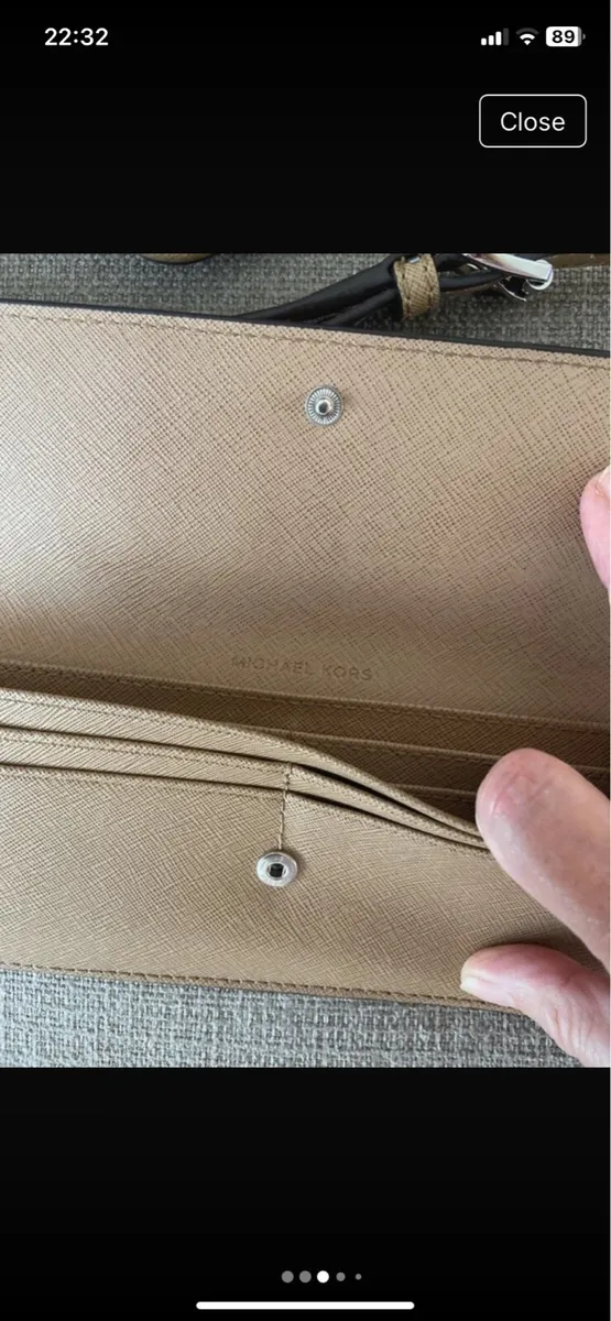 Michael kors bag and matching purse - Image 4