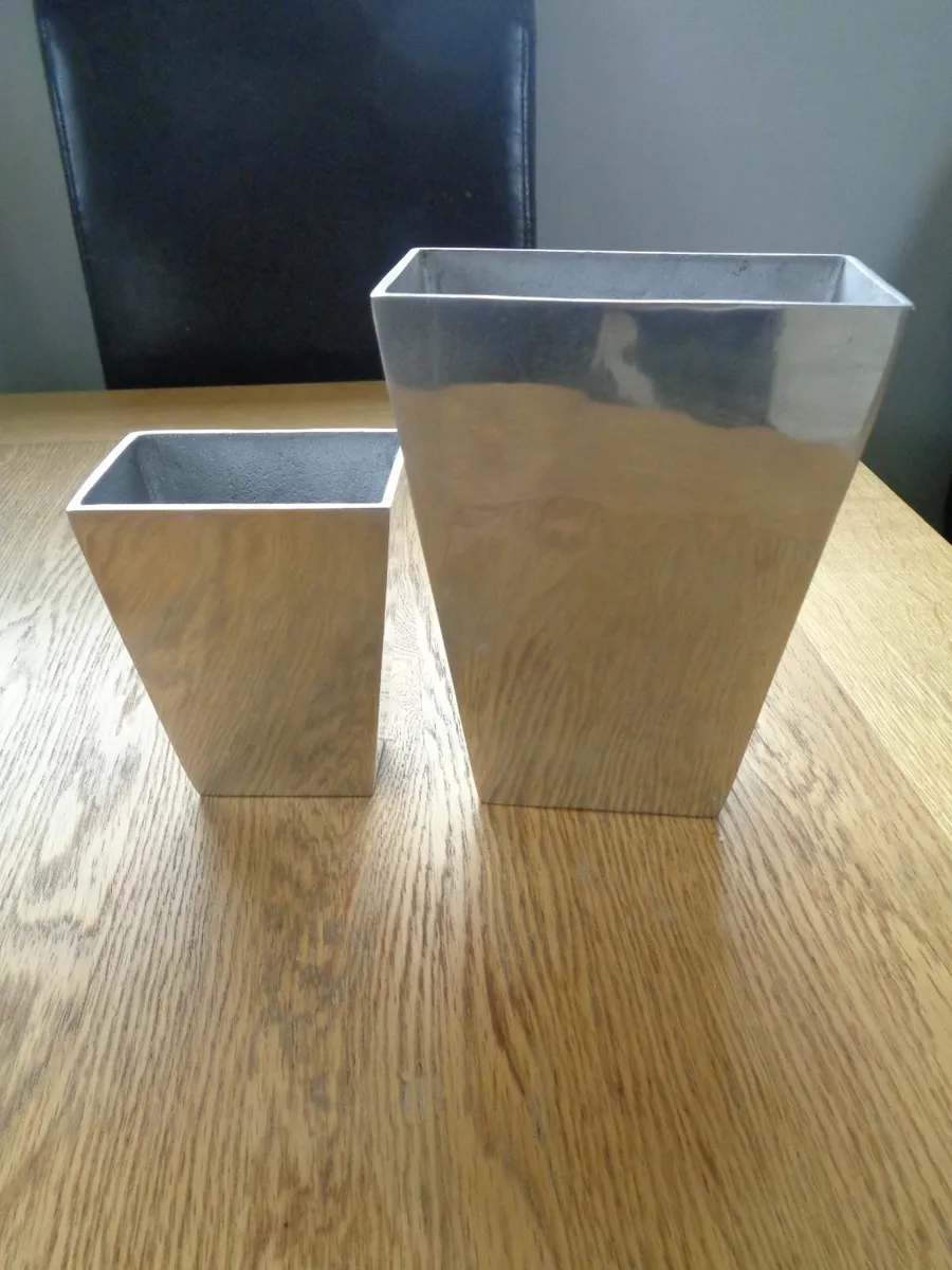 Set of Chrome Vases x 2 for Sale - Image 4