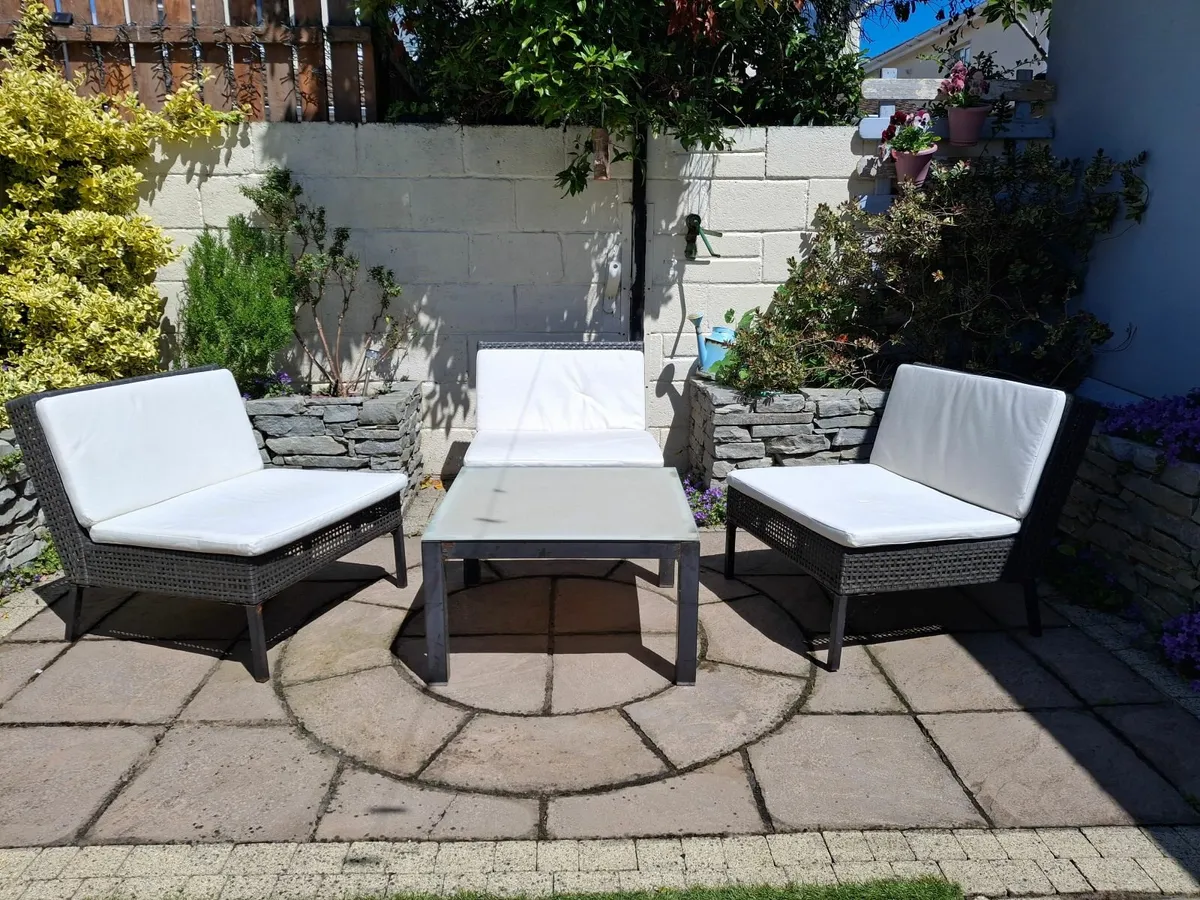 outdoor furniture - Image 2