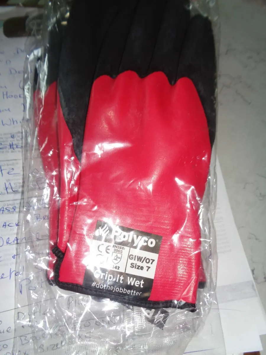 Polyco Grip it Wet Gloves x 3 for Sale - Image 1