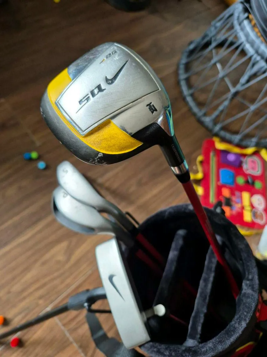TIGER WOODS NIKE VR JUNIOR SET 5-7 YRS EXCELLENT - Image 3