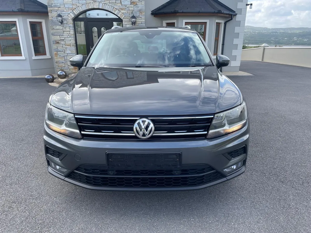 2018 Volkswagen Tiguan - Image 4