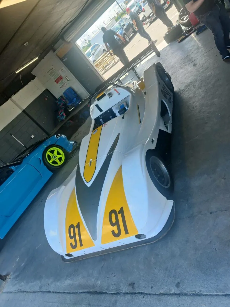 T5 Mission sportscar - Image 1