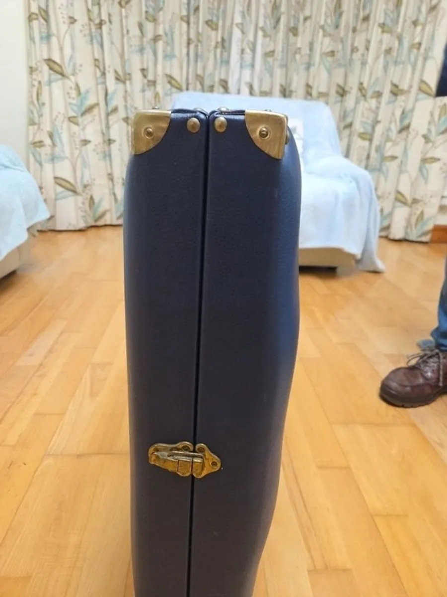 Professionally handmade massage plinth - Image 2
