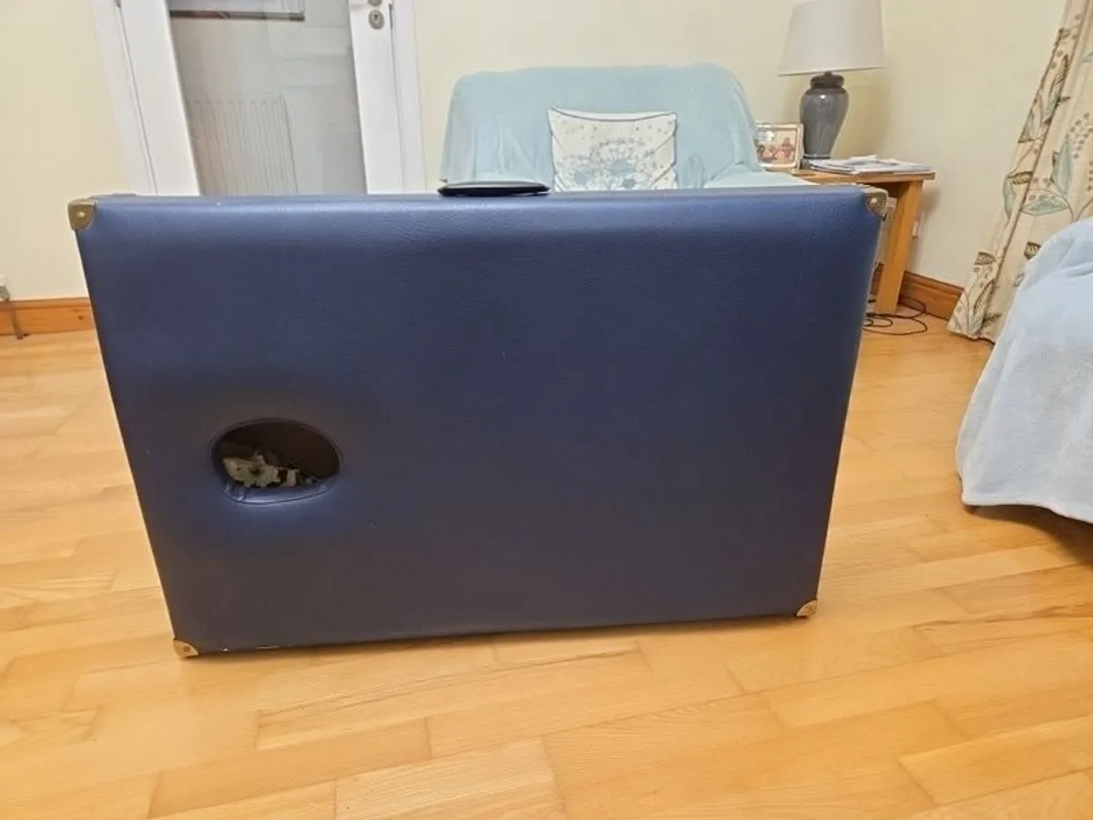Professionally handmade massage plinth - Image 4
