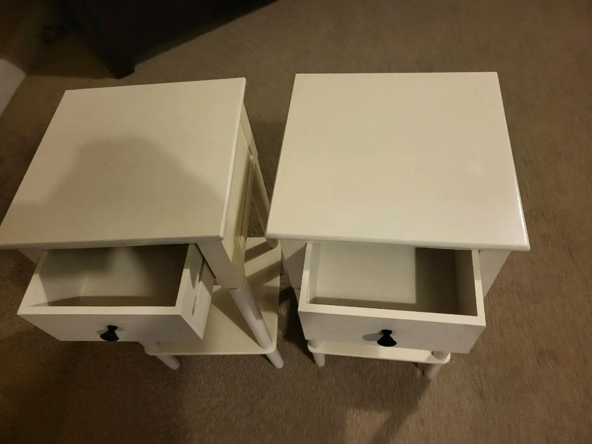 Cream lockers - Image 3