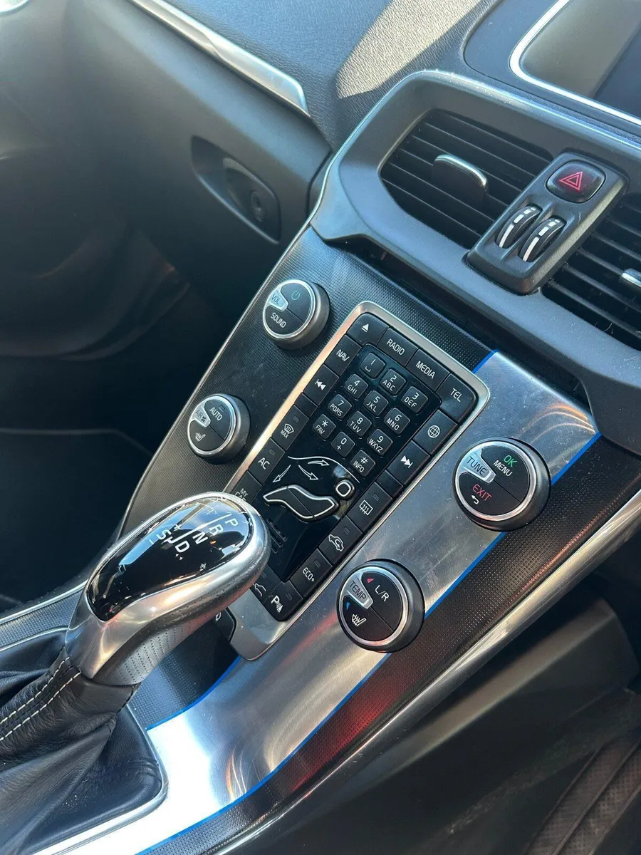 Volvo V40 2015 - Image 4