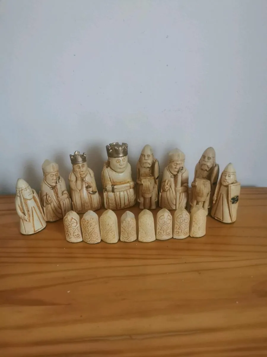Vintage chest pieces - Image 3