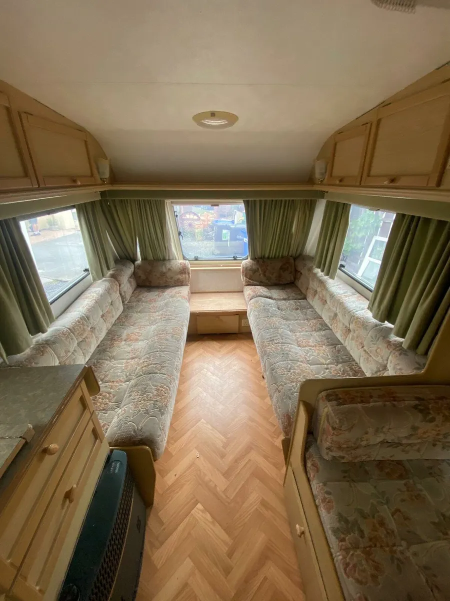 Caravan - Image 4
