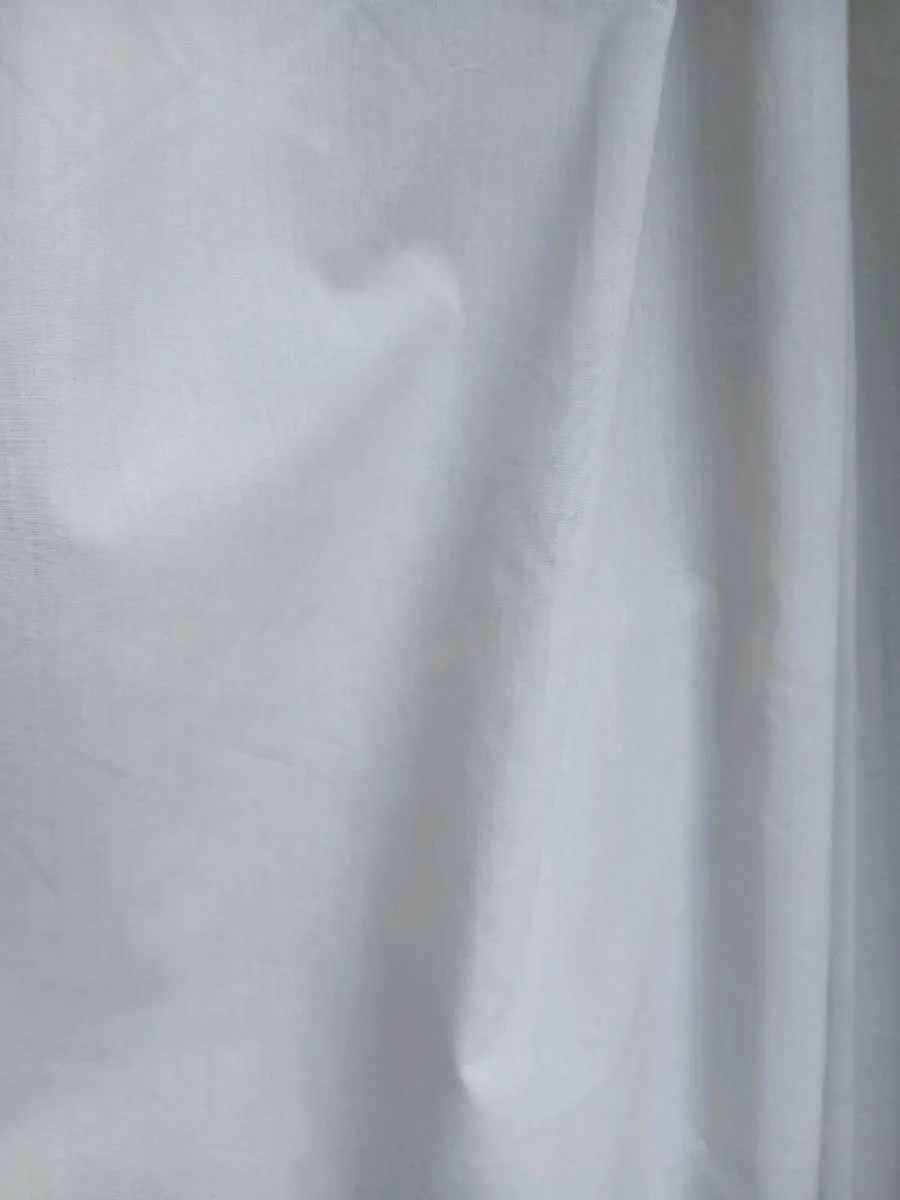 Curtains - Image 2