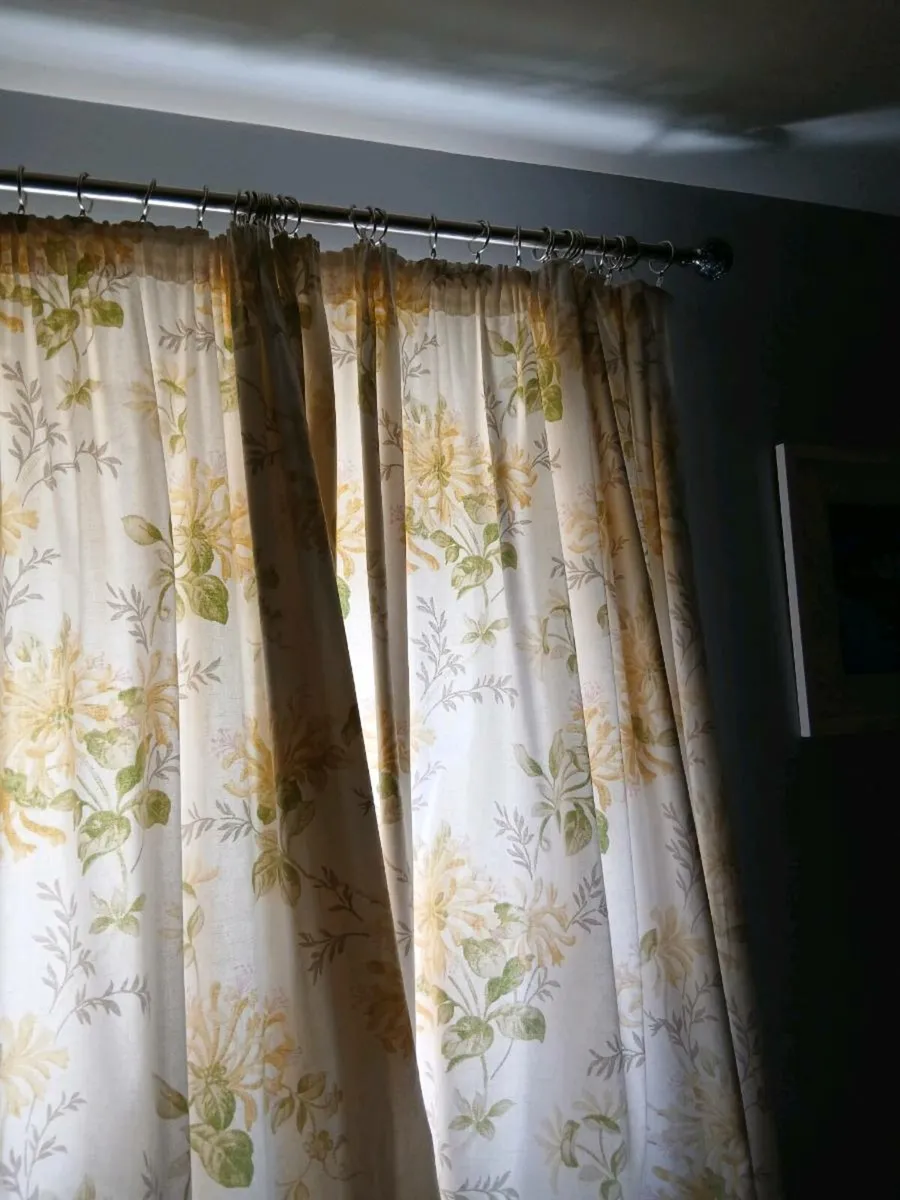 Curtains - Image 1