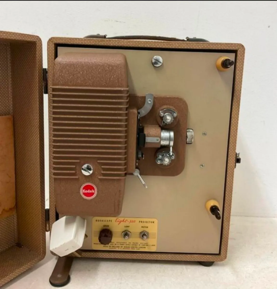 SUPER 8 KODAK PROJECTOR - Image 1