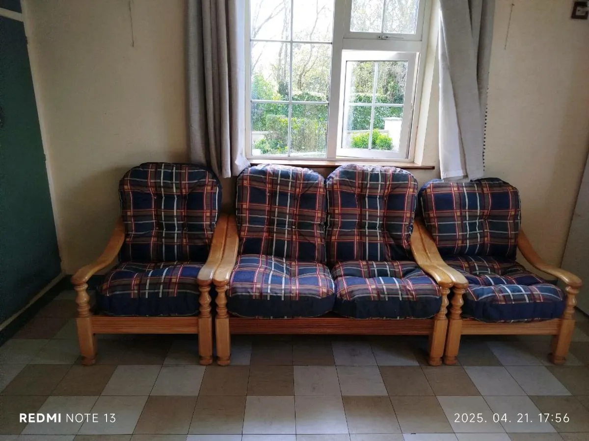 Couch for sale - Image 1