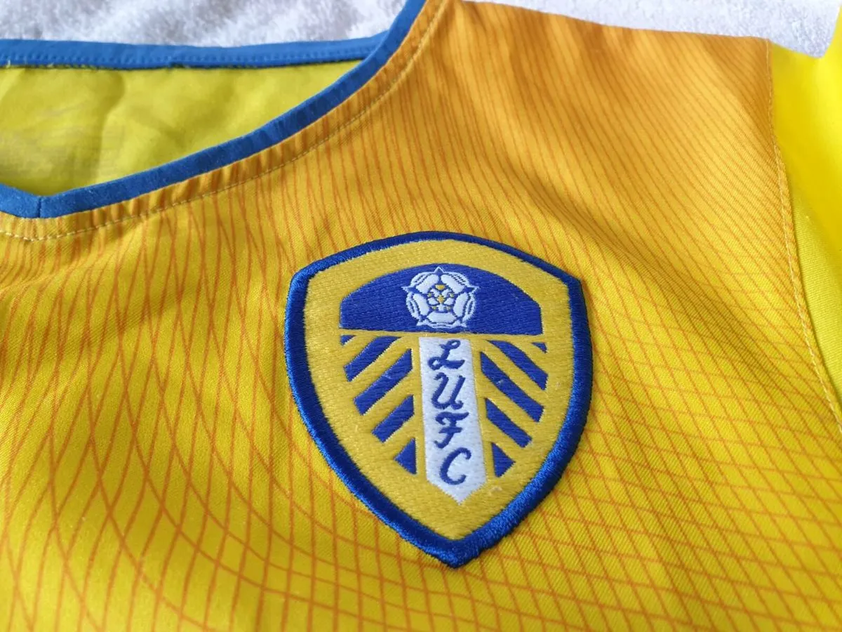 Leeds United Football Club Away Jersey 2002 2003 - Image 2