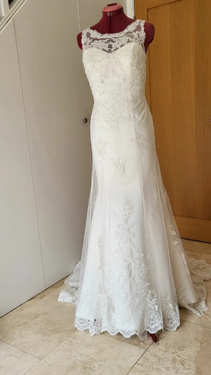 wedding dress - Image 1