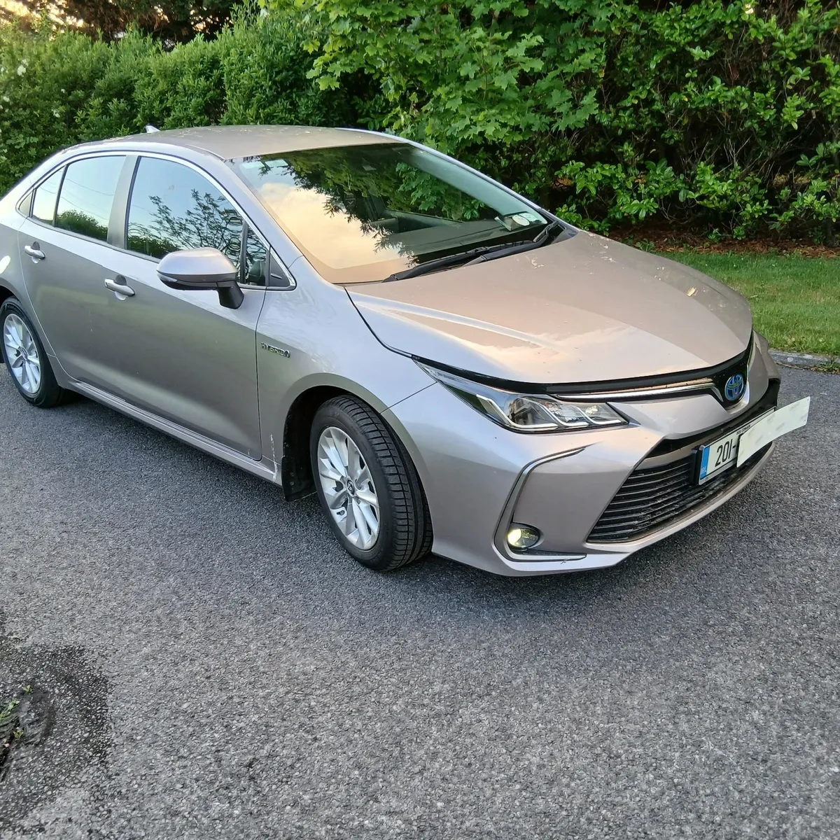 2020 Toyota Corolla Hybrid.Very low miles.As new. - Image 1