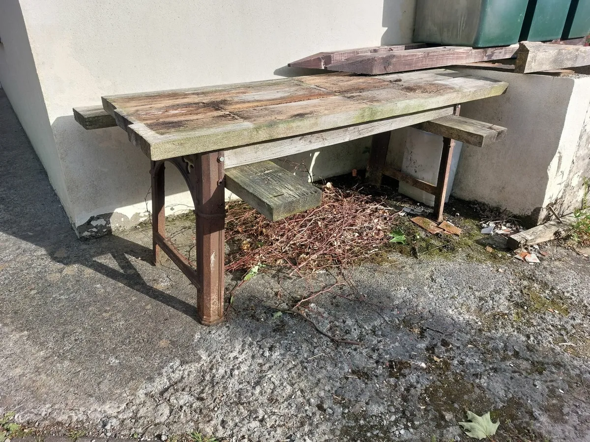 Antique table legs - Image 1